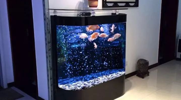 风水禁忌:几种吓人的客厅风水布局!你中招了吗?