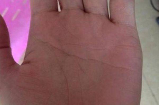 女生手相怎么看有几个孩子