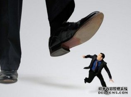 在职场心软会引来什么“回报”