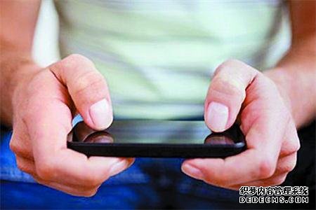 手机摆放位置测试你的人际关系