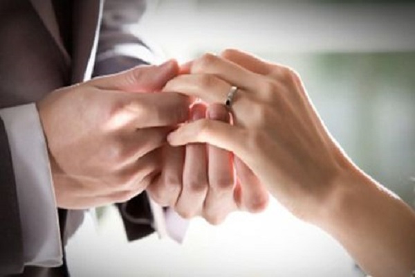 梦到自己突然结婚了预示什么 梦到自己突然结婚了好不好