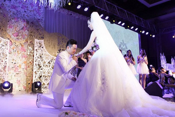 梦见和别人结婚了预示什么 梦见和别人结婚了有什么征兆