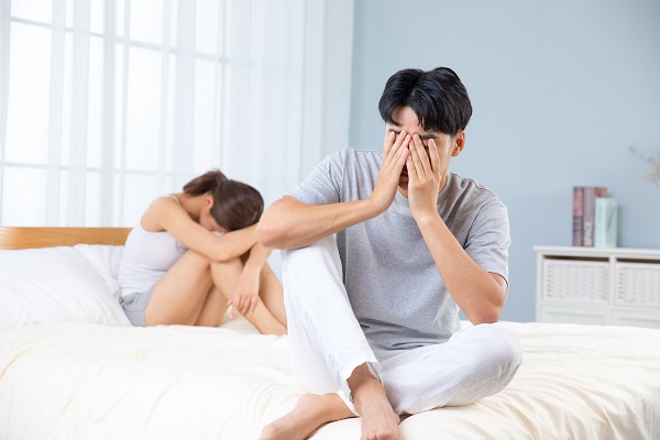 梦见出轨被别人发现预示什么 梦见出轨被别人发现有什么征兆