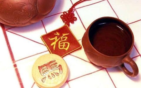 命宫坐桃花真的是好酒色之人吗？如果逢驿马一定离乡奔走他乡