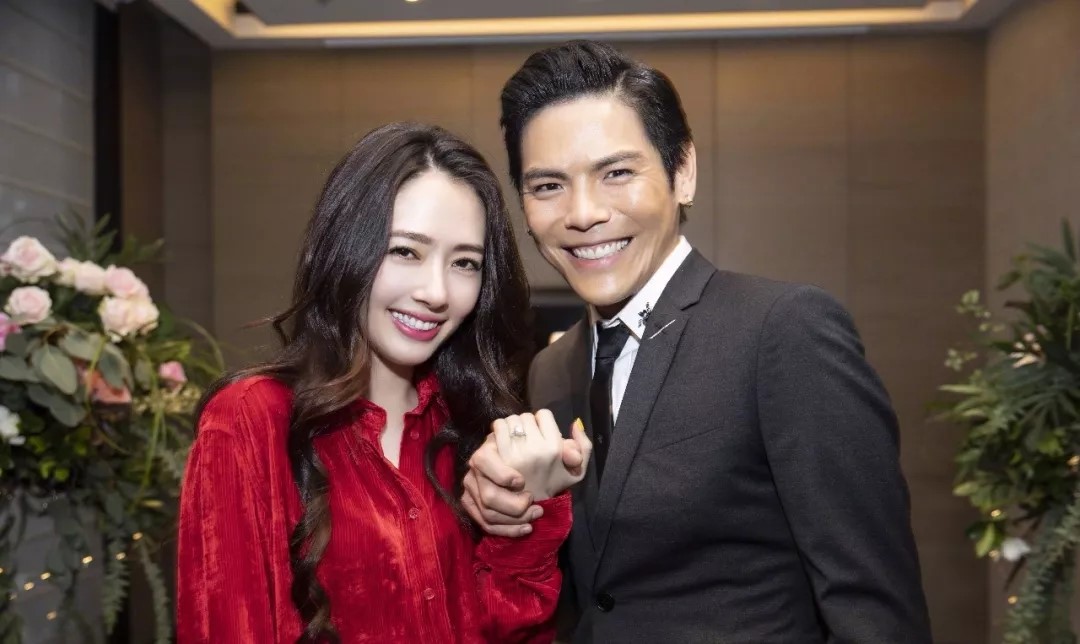 向佐、郭碧婷八字合婚：伴侣还是冤家？